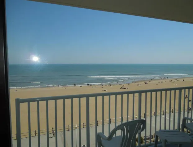 Coastal Hotel and Suites Virginia Beach Oceanfront hotel detail image 4