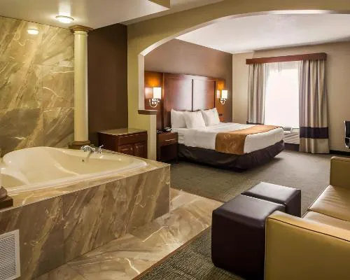 Quality Suites NYC Gateway hotel detail image 3