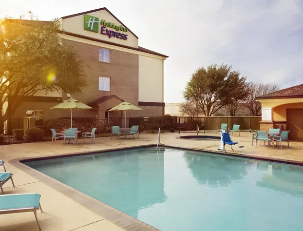 Holiday Inn Express & Suites DFW - Grapevine by IHG hotel detail image 2