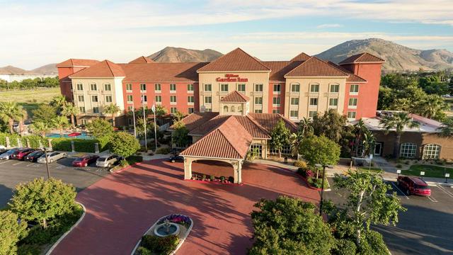 Hilton Garden Inn Fontana hotel detail image 2