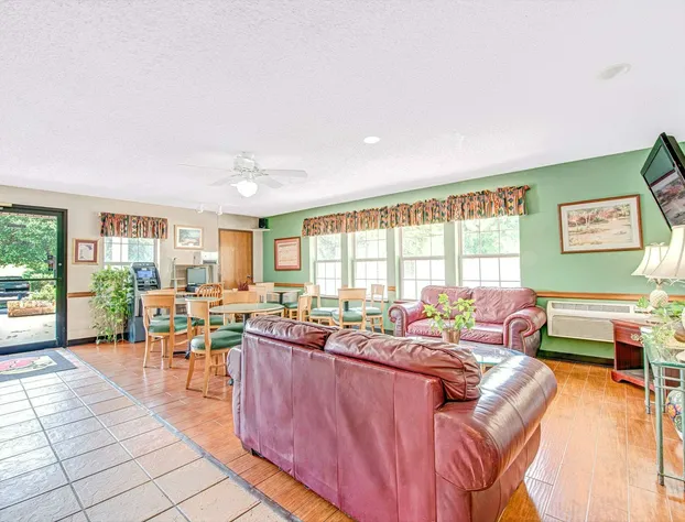 Super 8 by Wyndham San Antonio/Fiesta hotel detail image 3