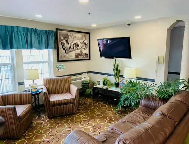 Super 8 by Wyndham San Antonio/Fiesta hotel detail image 4