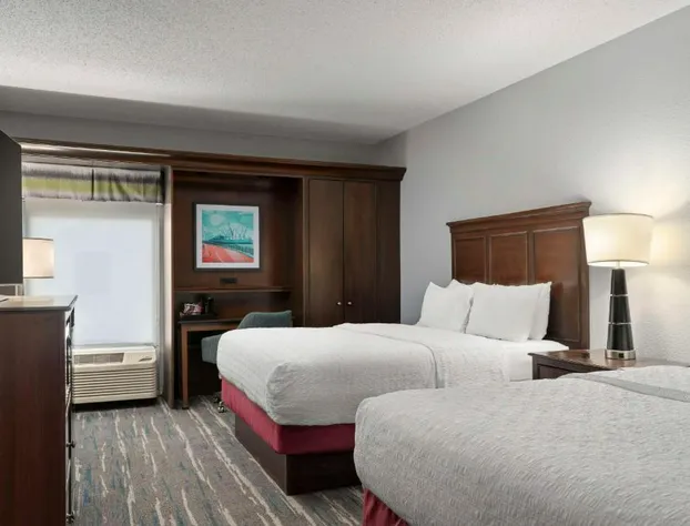 Hampton Inn & Suites Newport News (Oyster Point) hotel detail image 4