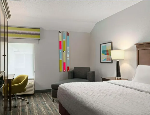 Hampton Inn & Suites Newport News (Oyster Point) hotel detail image 4