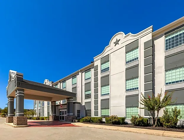 Super 8 by Wyndham San Antonio/Alamodome Area hotel detail image 2