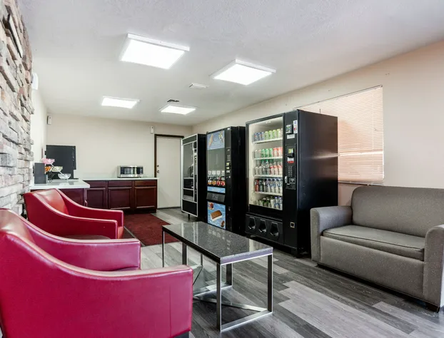 Red Roof Inn Mesa hotel detail image 3