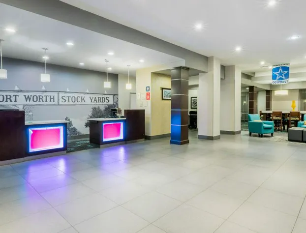 La Quinta Inn & Suites by Wyndham Fort Worth Arlington West hotel detail image 2