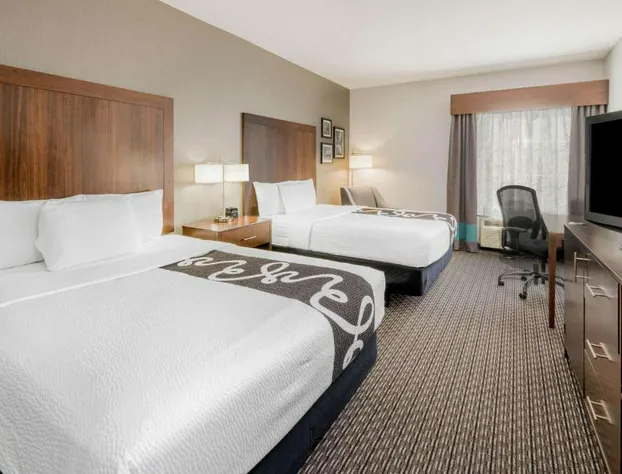 La Quinta Inn & Suites by Wyndham Fort Worth Arlington West hotel detail image 4
