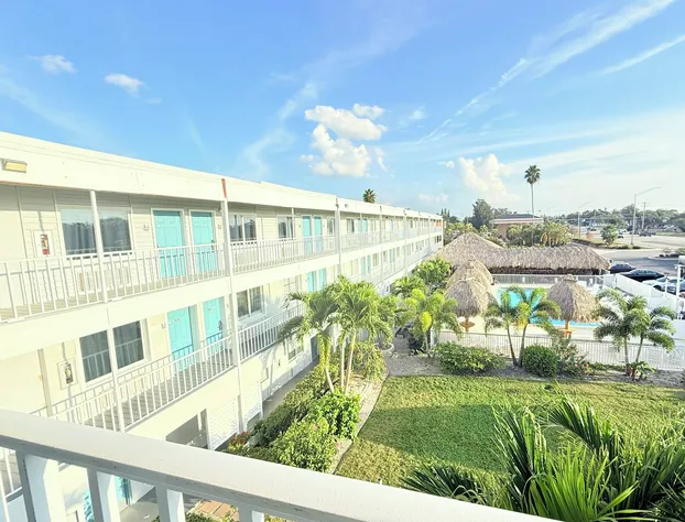 Lantern Inn & Suites hotel detail image 3