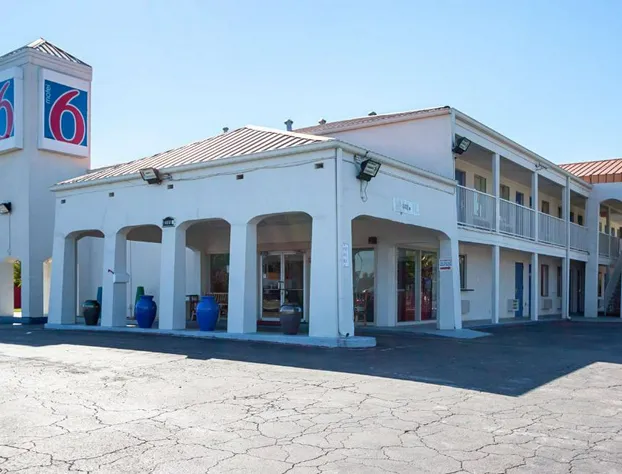Motel 6 Round Rock, TX hotel detail image 1
