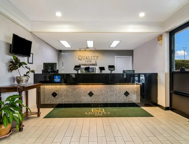 Quality Inn Marietta near Dobbins ARB hotel detail image 1