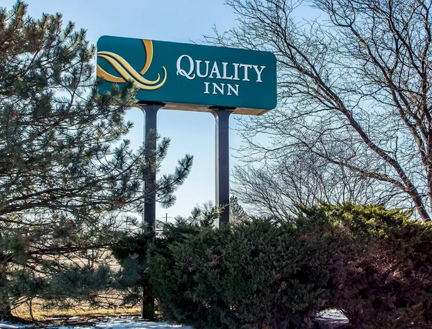 Quality Inn Elgin I-90 hotel detail image 1