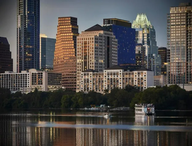 Four Seasons Hotel Austin hotel detail image 2