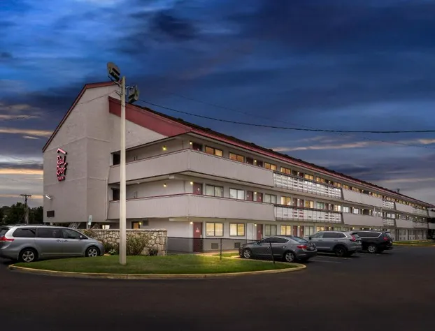 Red Roof Inn Jackson Downtown - Fairgrounds hotel detail image 2