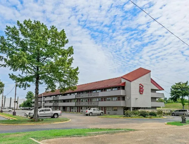 Red Roof Inn Jackson Downtown - Fairgrounds hotel detail image 3