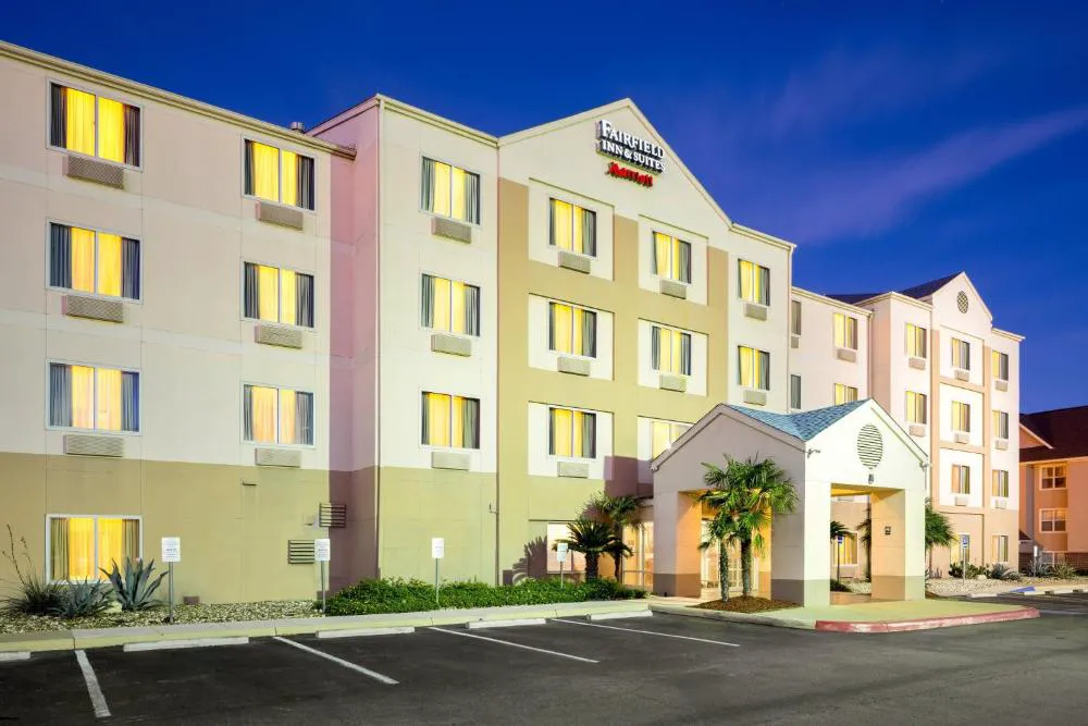 Fairfield Inn & Suites by Marriott San Antonio Market Square hotel hero