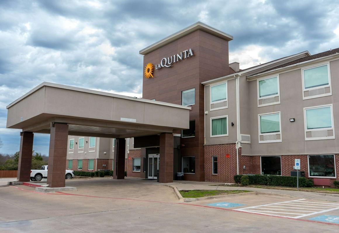 La Quinta Inn & Suites by Wyndham Dallas Mesquite hotel hero