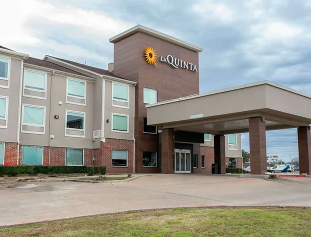 La Quinta Inn & Suites by Wyndham Dallas Mesquite hotel detail image 2