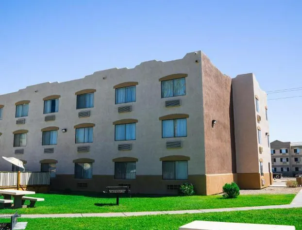 Super 8 by Wyndham Yuma hotel detail image 2