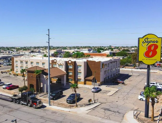 Super 8 by Wyndham Yuma hotel detail image 3