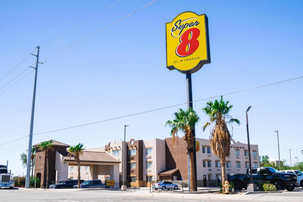 Super 8 by Wyndham Yuma hotel hero