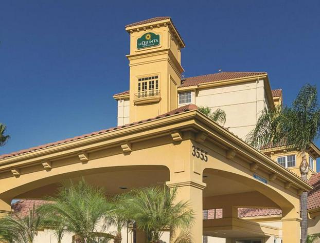 La Quinta Inn & Suites by Wyndham Ontario Airport hotel detail image 3
