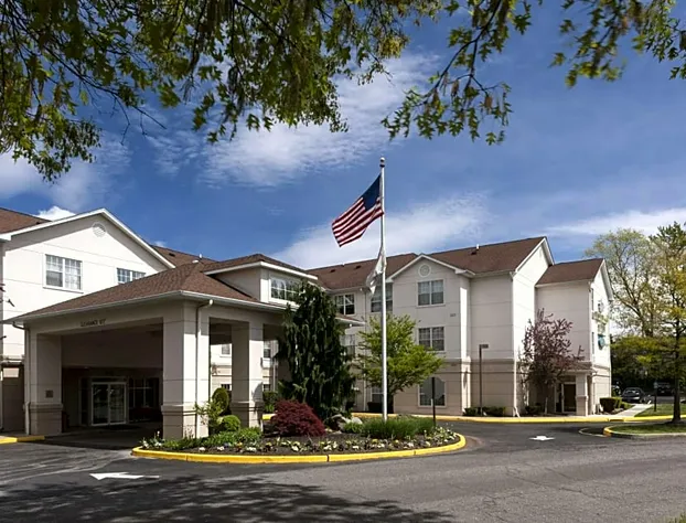 Homewood Suites by Hilton Newark-Cranford hotel detail image 3