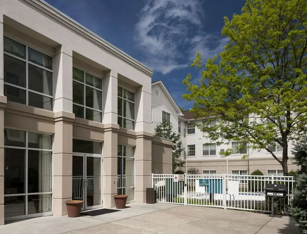 Homewood Suites by Hilton Newark-Cranford hotel detail image 2