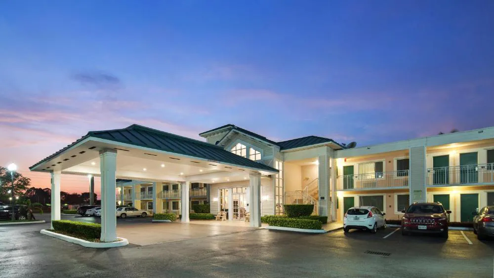 Best Western Gateway to the Keys hotel hero