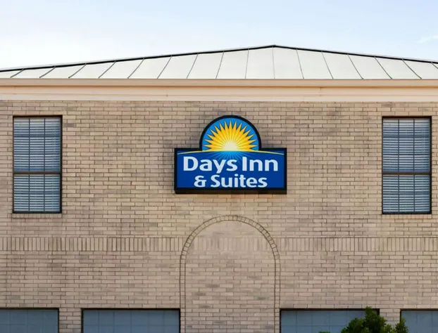 Days Inn by Wyndham San Antonio Near Fiesta Park hotel detail image 2