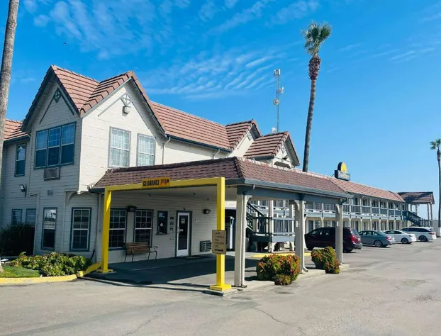 Days Inn by Wyndham Westley hotel detail image 3