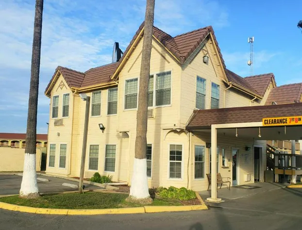 Days Inn by Wyndham Westley hotel detail image 1