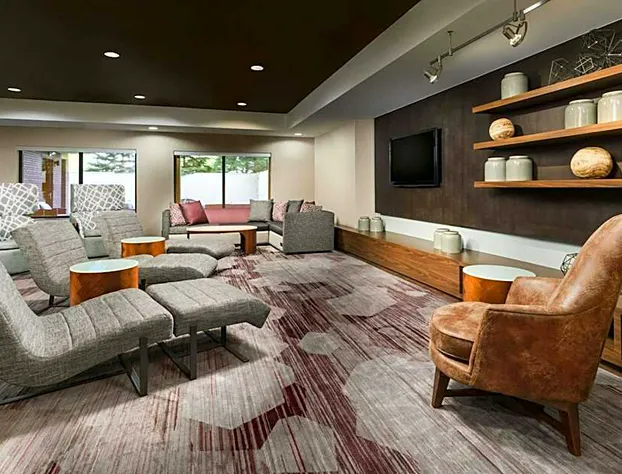 Courtyard by Marriott Chicago Bloomingdale hotel detail image 4