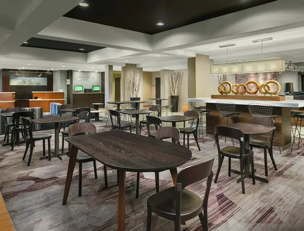 Courtyard by Marriott Chicago Bloomingdale hotel detail image 3