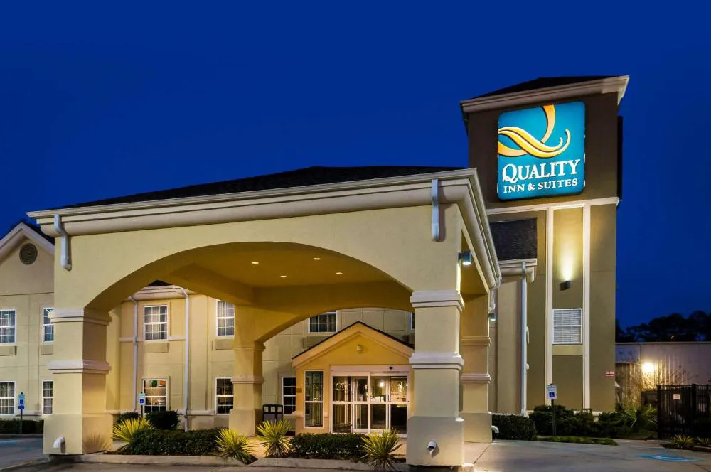 Quality Inn & Suites Slidell hotel hero