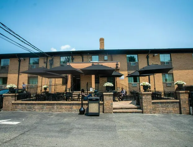 Holland Hotel Free Parking Jersey City hotel detail image 4