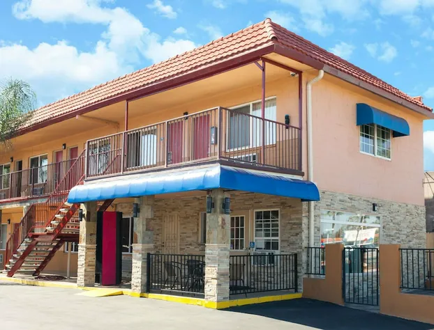 Travelodge by Wyndham El Cajon hotel detail image 1