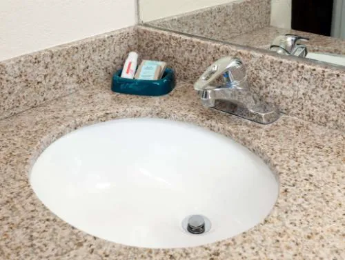 Om park inn and suites hotel detail image 2