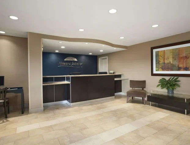 Howard Johnson by Wyndham San Diego Sea World hotel detail image 2