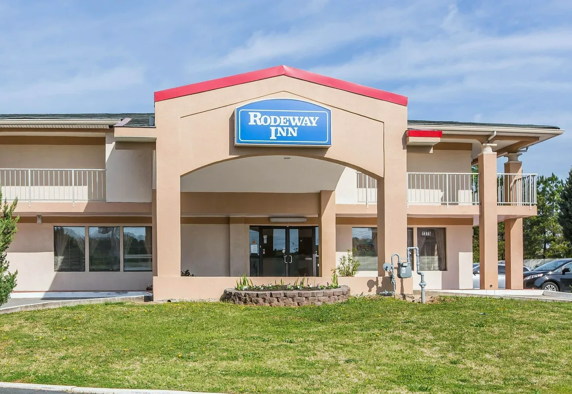 Rodeway Inn Marietta near Dobbins ARB hotel hero