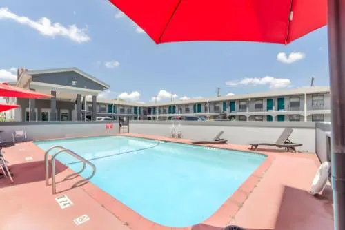 Motel 9 University-Downtown hotel detail image 1