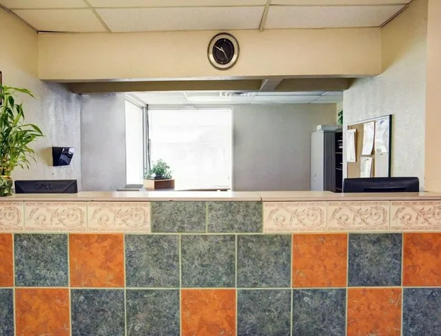 University Inn hotel detail image 4