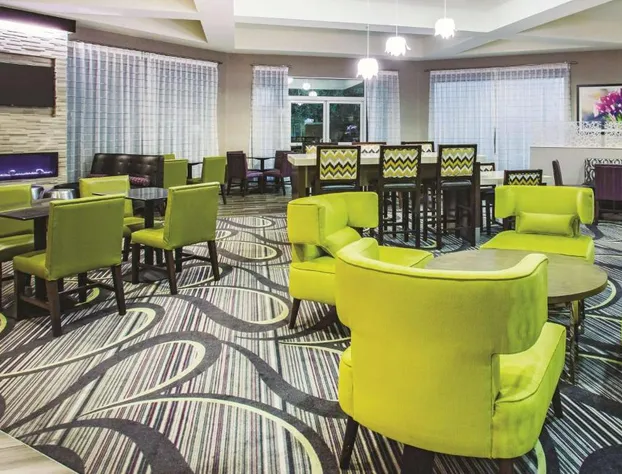 La Quinta Inn & Suites by Wyndham Las Vegas Summerlin Tech hotel detail image 3