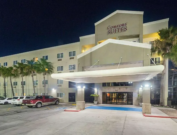 Comfort Suites Beachside hotel detail image 2