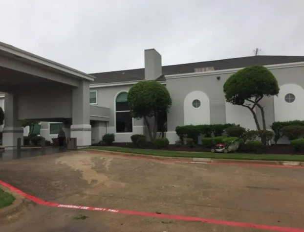 Studio 6 Burleson hotel detail image 2