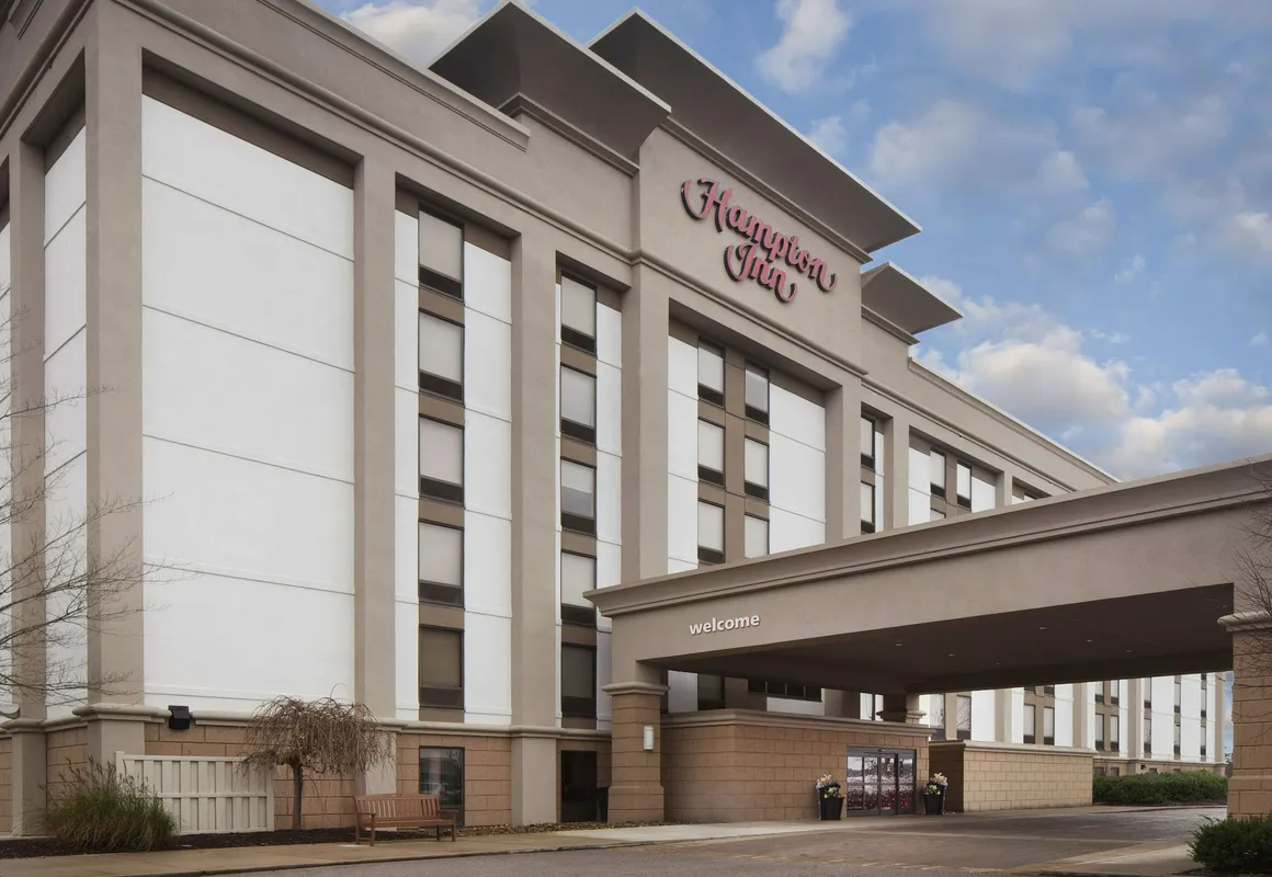 Hampton Inn Charleston-Southridge hotel hero