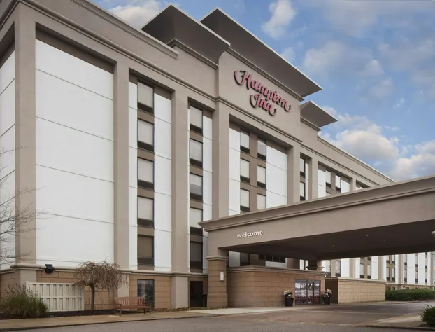 Hampton Inn Charleston-Southridge hotel detail image 1