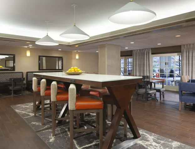 Hampton Inn Charleston-Southridge hotel detail image 4