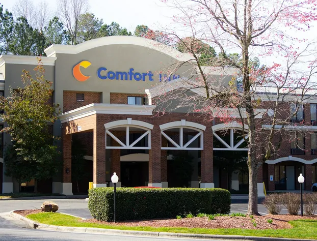 Clarion Pointe Research Triangle Park Durham hotel detail image 1