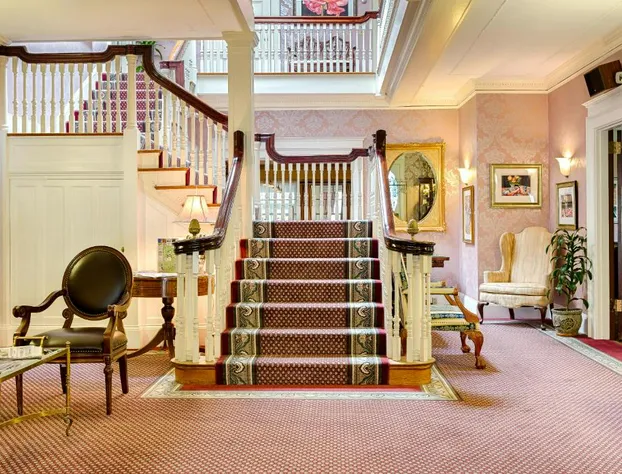 Gateways Inn & Restaurant hotel detail image 2